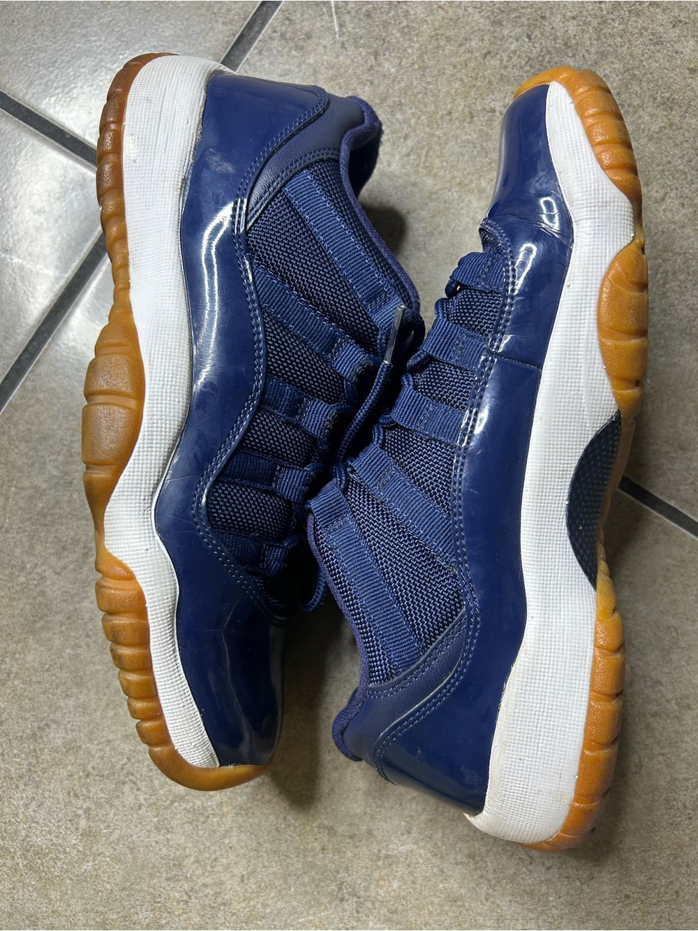 Jordan 11 - Picture 2 of 8